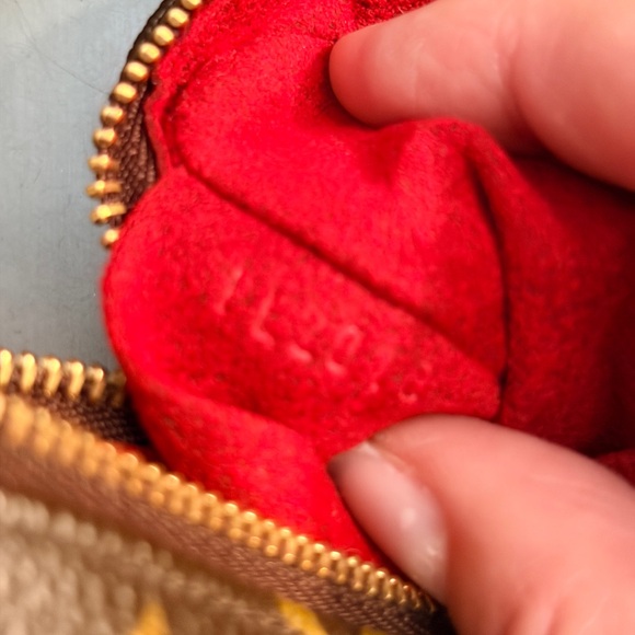 HOLIDAY SALE! Louis Vuitton Vintage Monogram Wapity Pouch - Picture 11 of 14